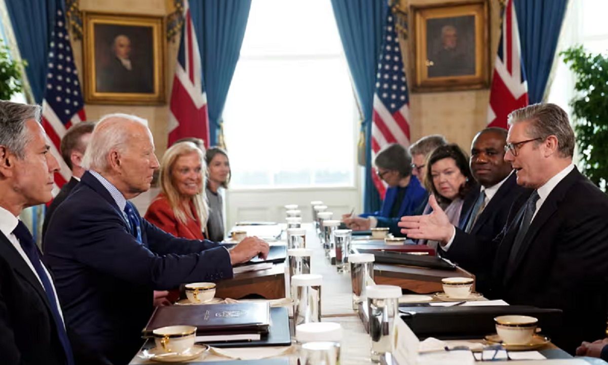 Британия и США позволят Украине бить вглубь России Британия и США позволят Украине бить вглубь России