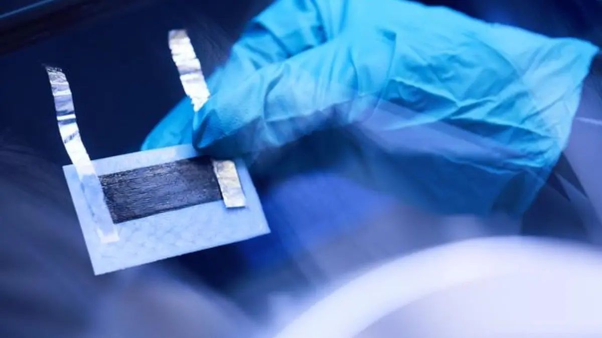 Революція в електромобілях і мобільних пристроях Революція в електромобілях і мобільних пристроях