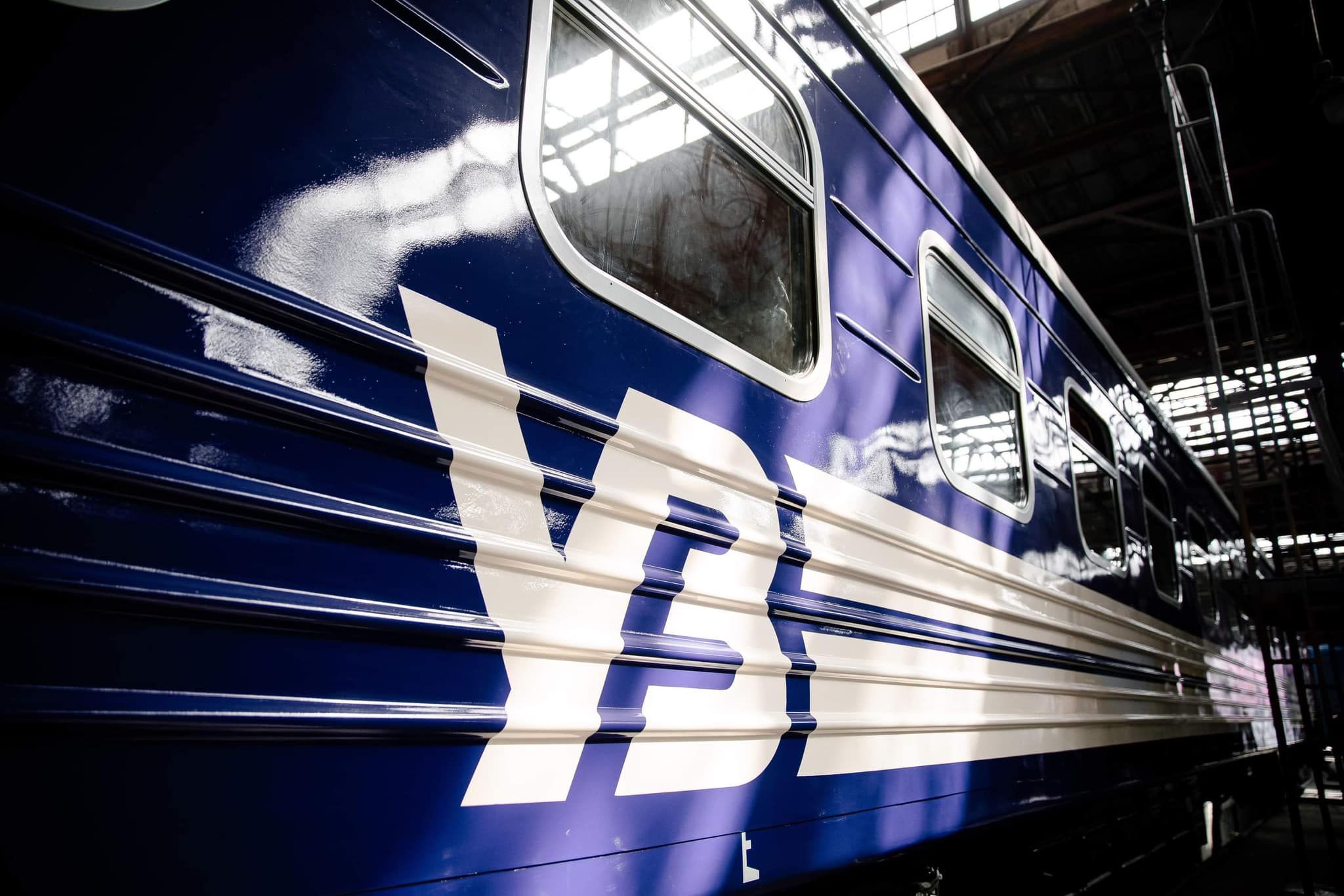 В поезде Львов-Моршин нашли пьяных и избитых охранников - 24 Канал В поезде Львов-Моршин нашли пьяных и избитых охранников - 24 Канал