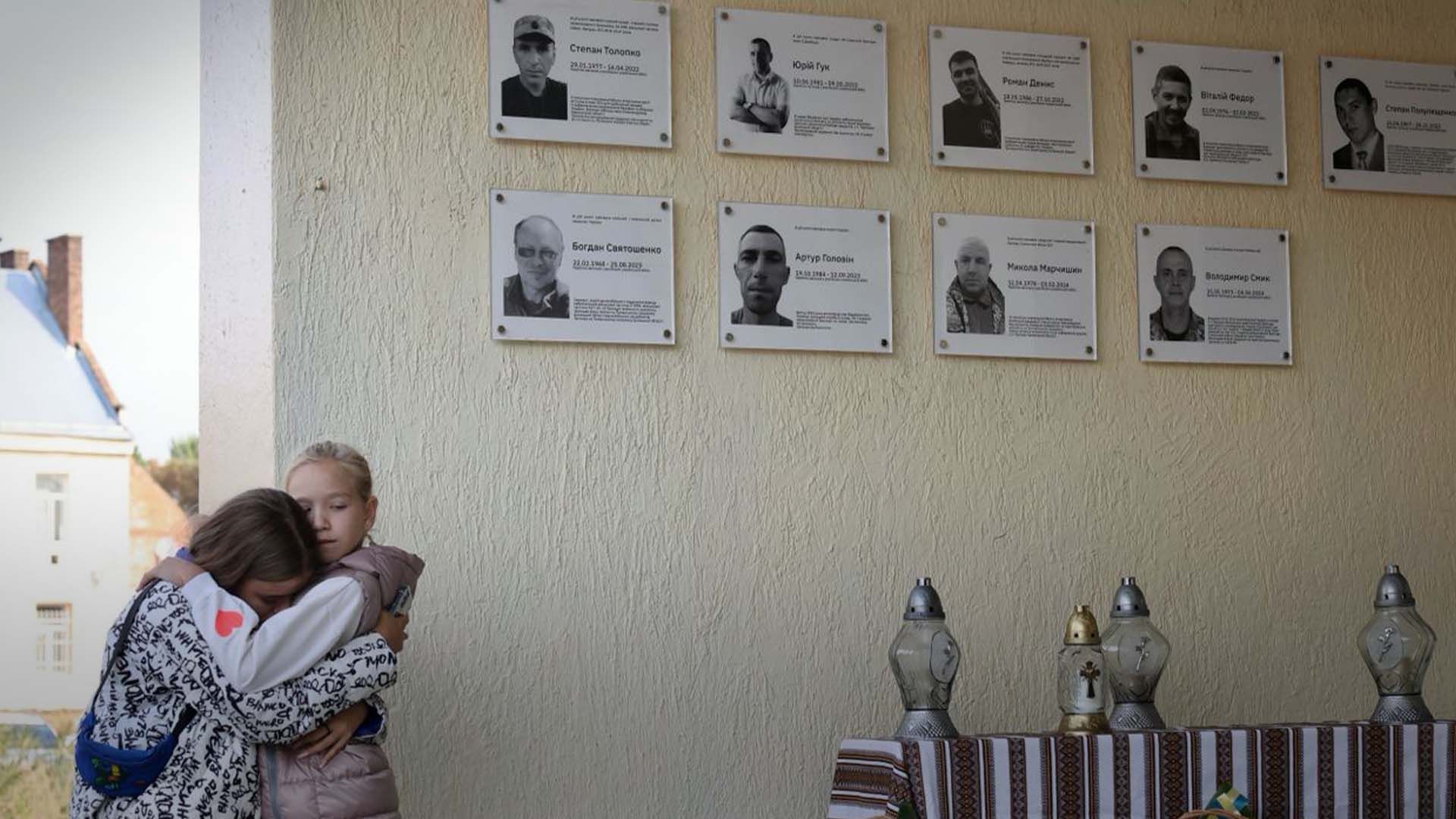 У школі Львова відкрили одразу 9 таблиць загиблим випускникам У школі Львова відкрили одразу 9 таблиць загиблим випускникам