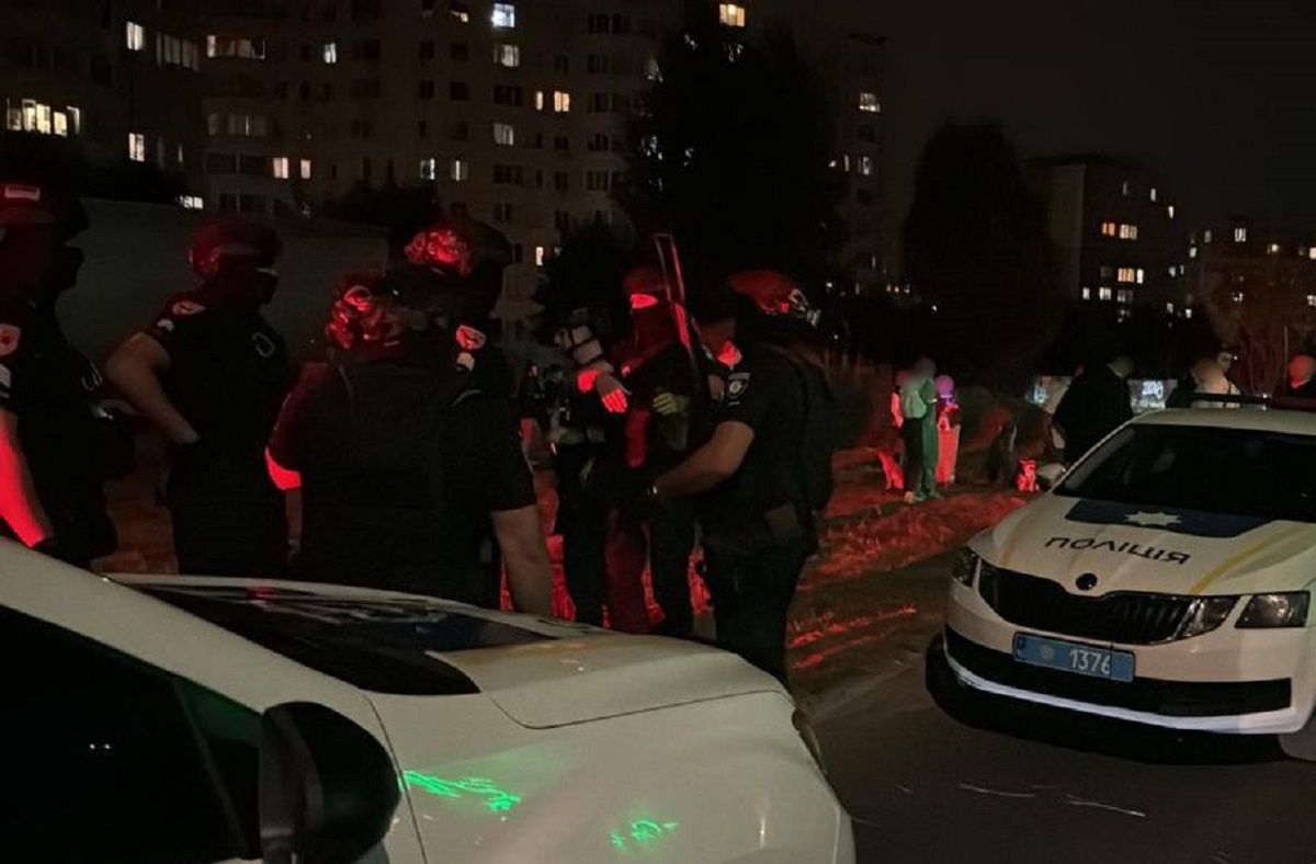 На Київщині відбулась бійка біля ресторану На Київщині відбулась бійка біля ресторану