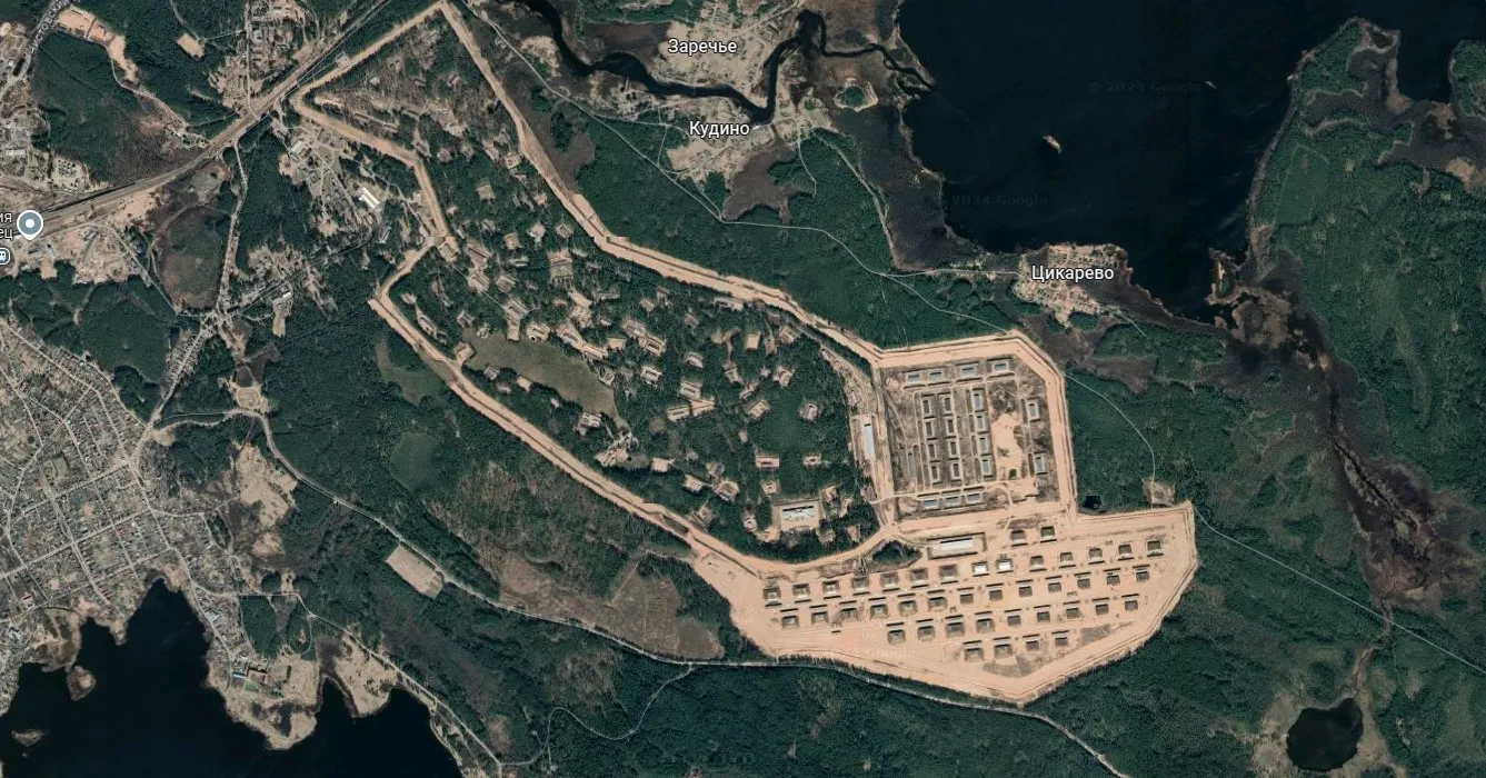 Склади під Торопцем у Тверській області Склади під Торопцем у Тверській області