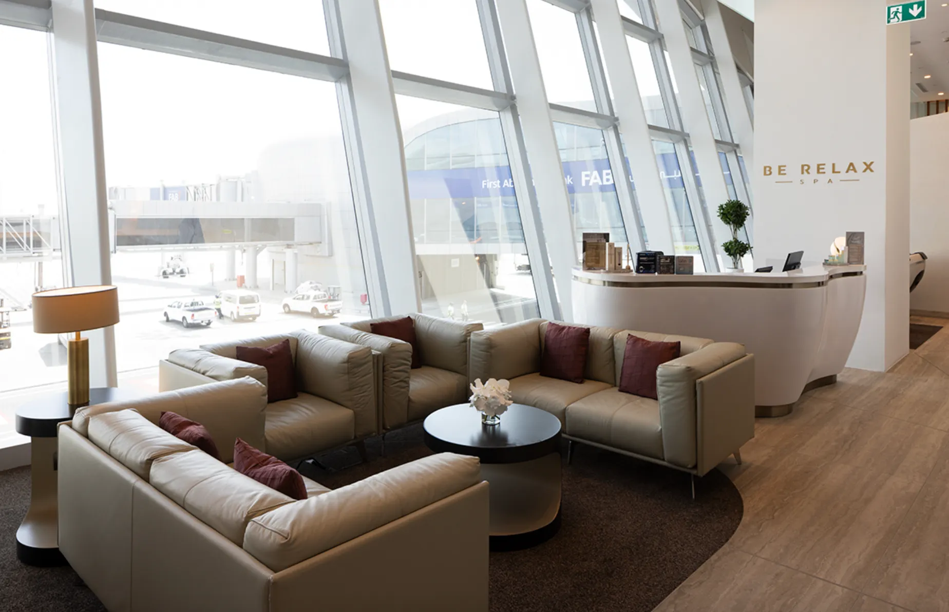 Лаунж Yas Island Lounge Лаунж Yas Island Lounge