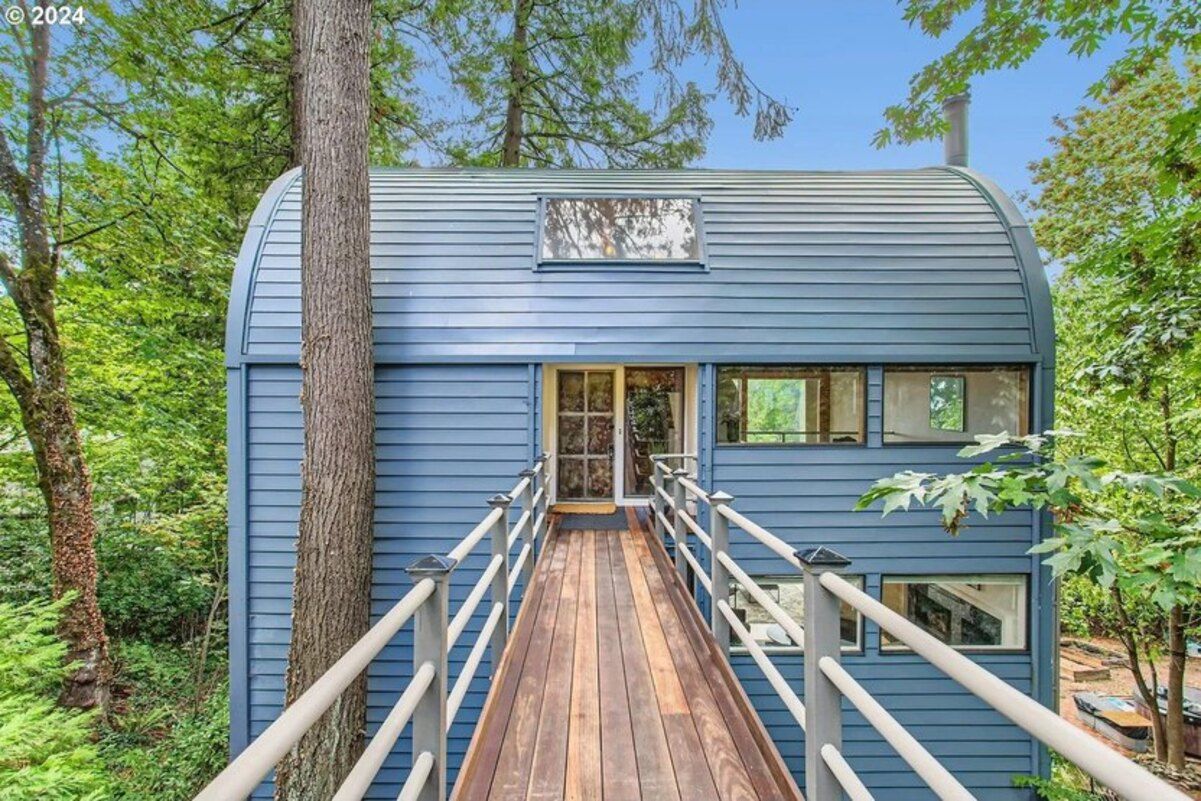 Дом в форме почтового ящика - вы должны увидеть это уникальное жилье - Недвижимость Дом в форме почтового ящика - вы должны увидеть это уникальное жилье - Недвижимость