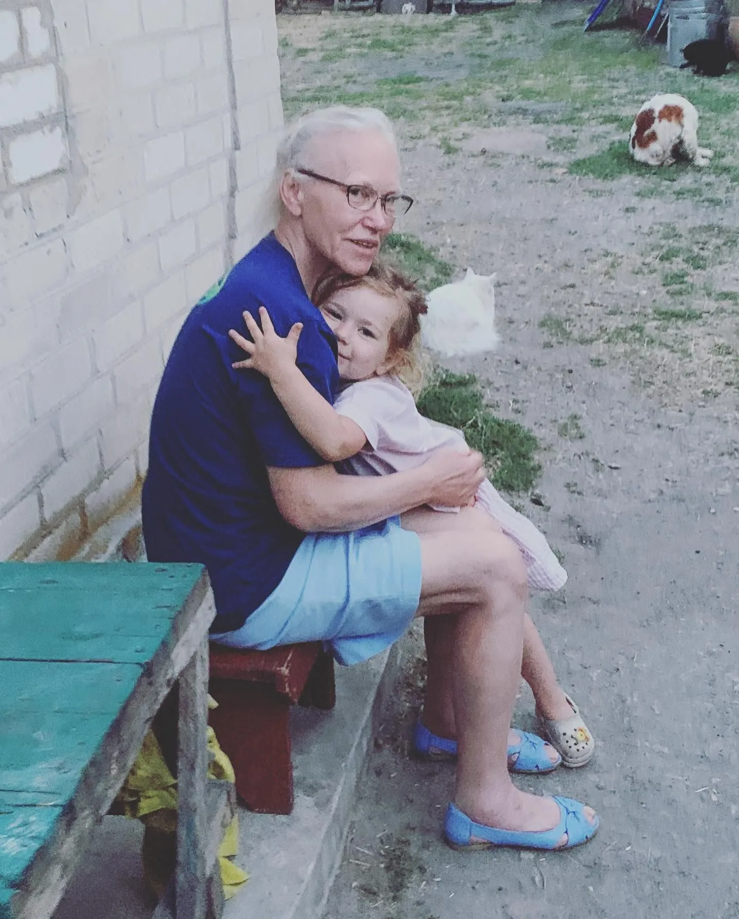 Мама Андрія Бєднякова з його донькою Ксенією Мама Андрія Бєднякова з його донькою Ксенією