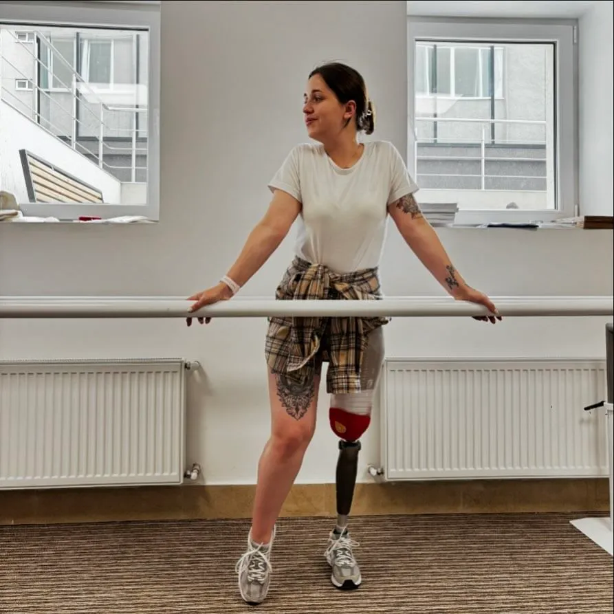 Незламні Незламні