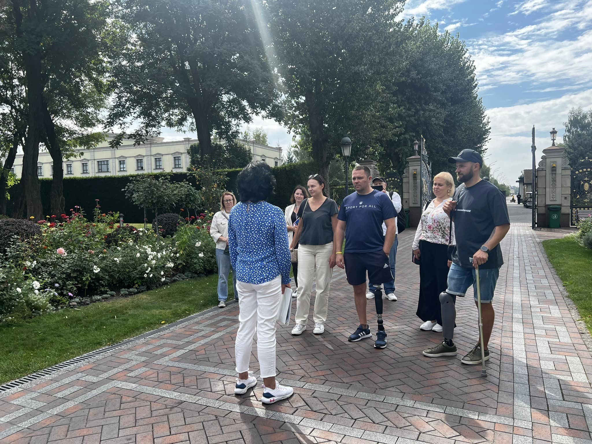 В парке 'Межигорье' создают безбарьерные туристические маршруты В парке 'Межигорье' создают безбарьерные туристические маршруты