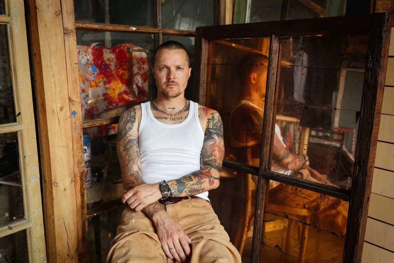 Музикант та військовослужбовець Музикант та військовослужбовець