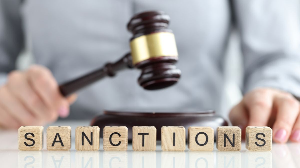 Росія призупинила два газові проєкти через санкції Росія призупинила два газові проєкти через санкції