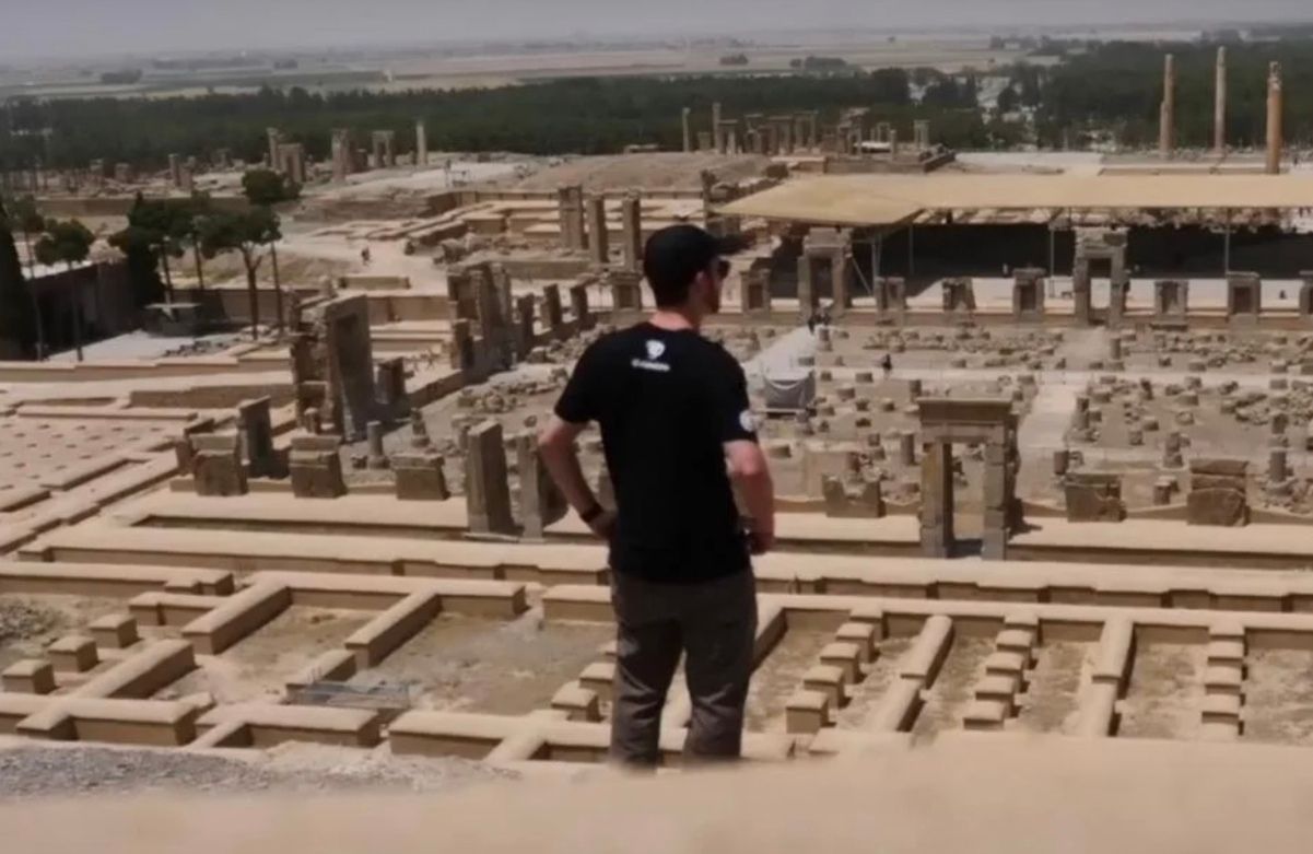 Путешественник прилетел в Иран и объяснил, почему ему понравилось Путешественник прилетел в Иран и объяснил, почему ему понравилось