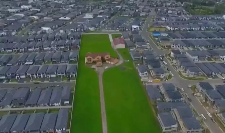 Нерухомість Будинки Щільна забудова Нерухомість Будинки Щільна забудова