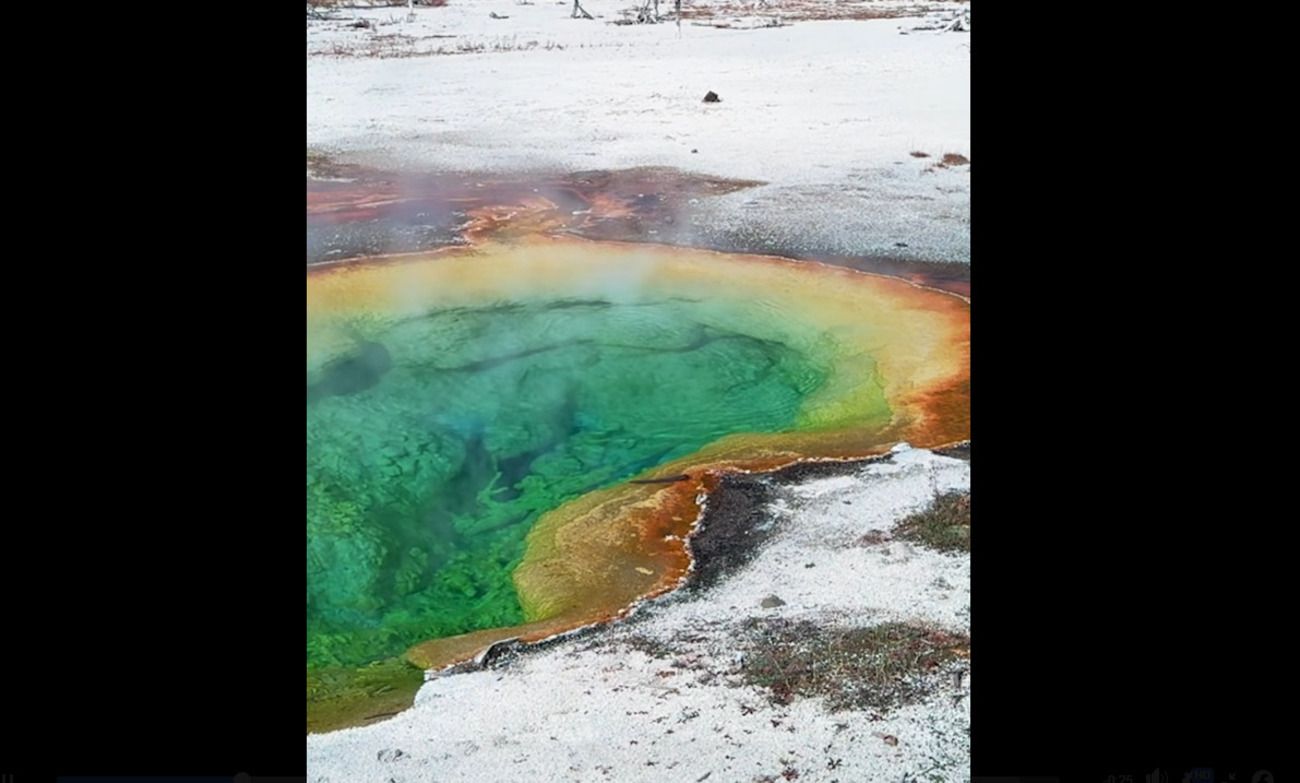 Туристы монетками испортили легендарный природный бассейн Морнинг Глори - детали Туристы монетками испортили легендарный природный бассейн Морнинг Глори - детали