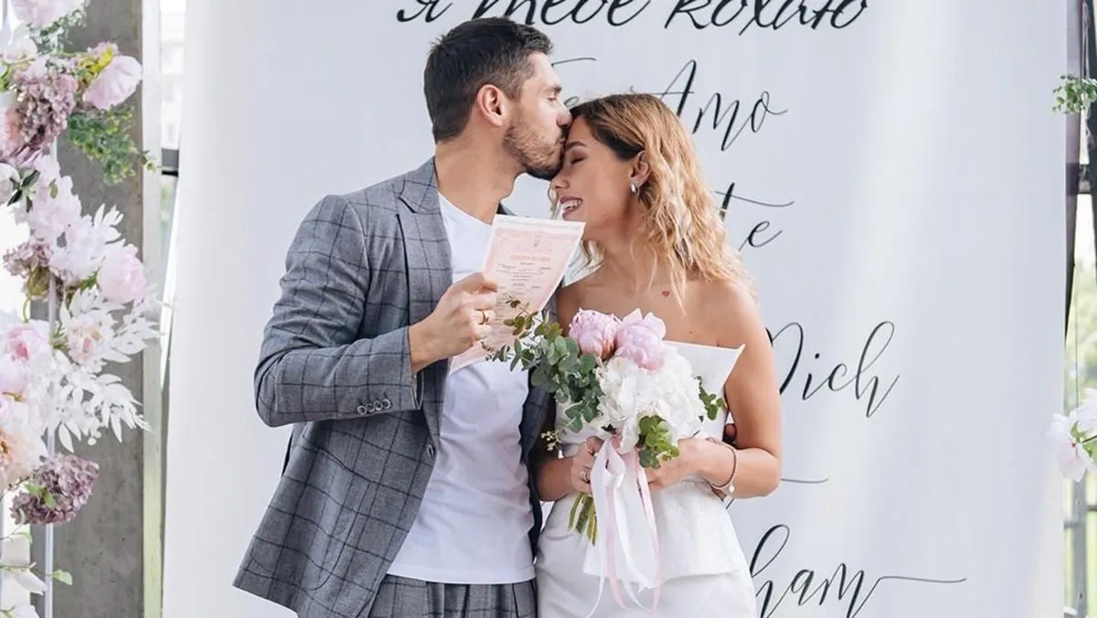 Нікіта Добринін і Даша Квіткова розписались Нікіта Добринін і Даша Квіткова розписались