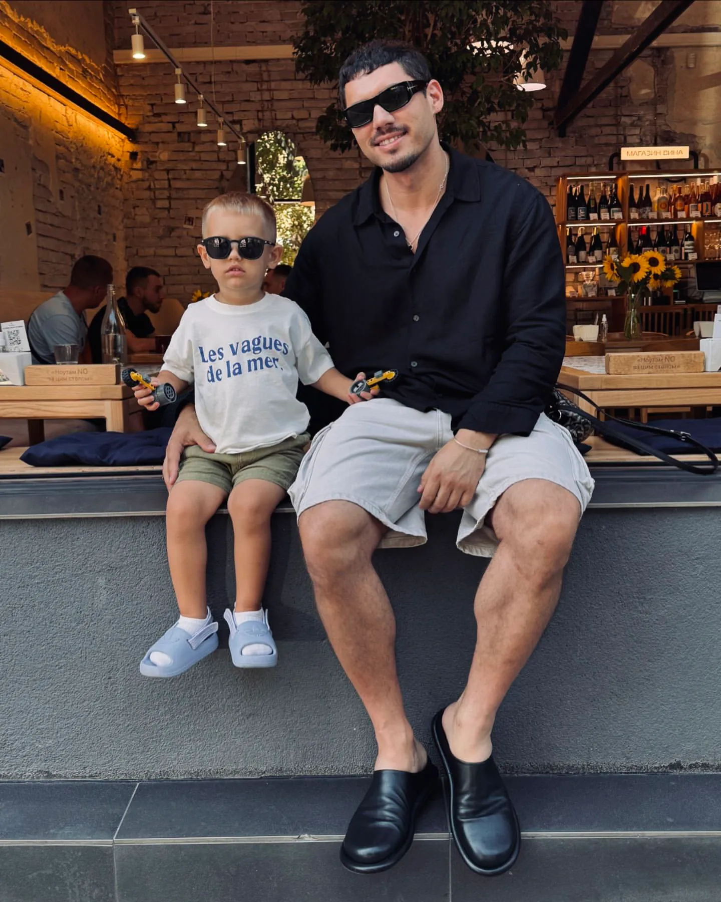 Нікіта Добринін із сином Левом Нікіта Добринін із сином Левом