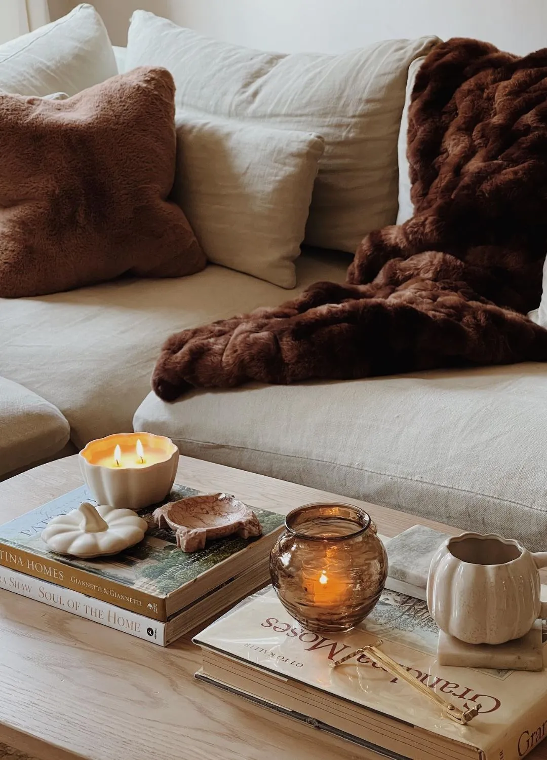 Свічки в кімнаті Свічки в кімнаті