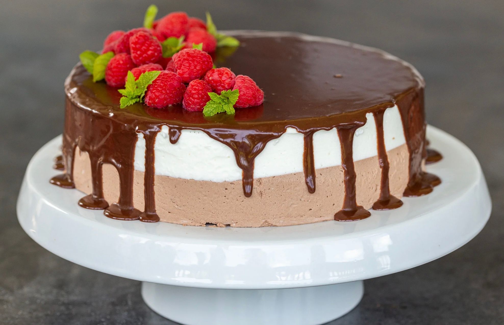 Легкий торт-суфле "Птичье молоко" Легкий торт-суфле "Птичье молоко"