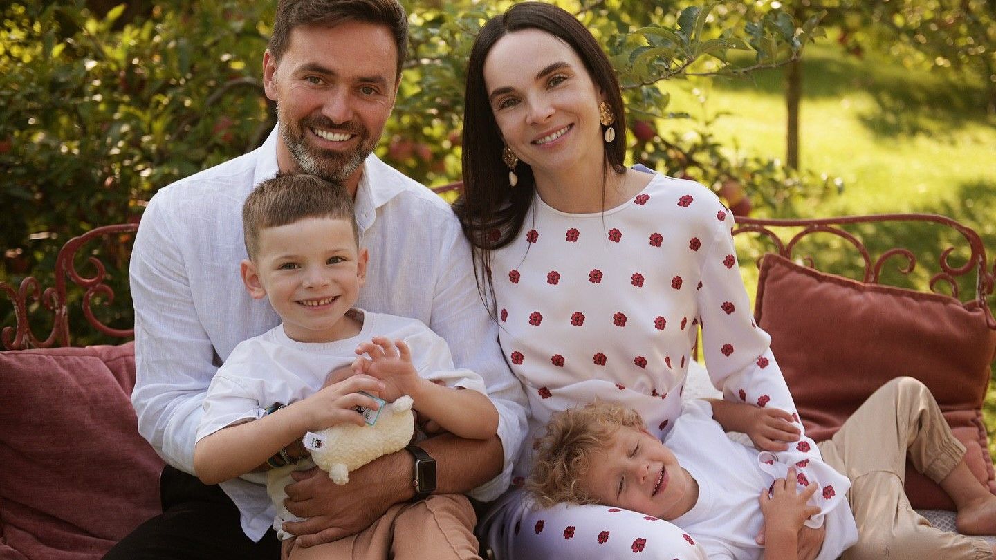 Мірошниченки з синами Мірошниченки з синами