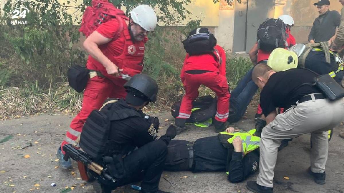 Росіяни здійснили подвійний удар по медзакладу у Сумах Росіяни здійснили подвійний удар по медзакладу у Сумах