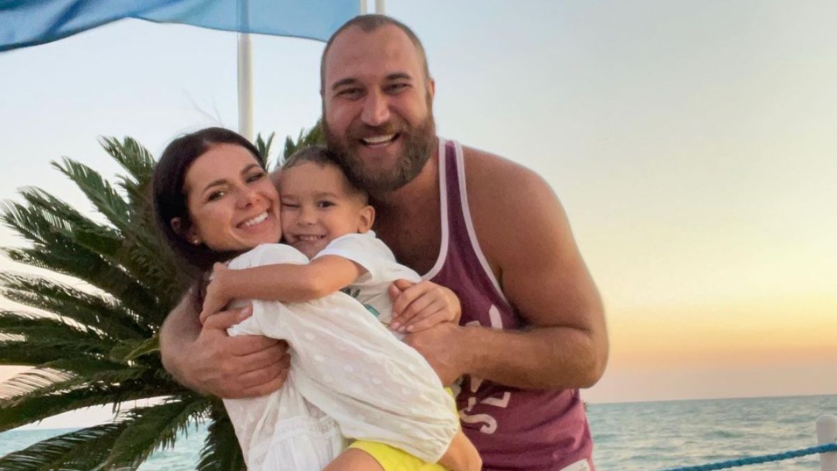 Аліна Шаманська та Руслан Ханумак з сином Аліна Шаманська та Руслан Ханумак з сином