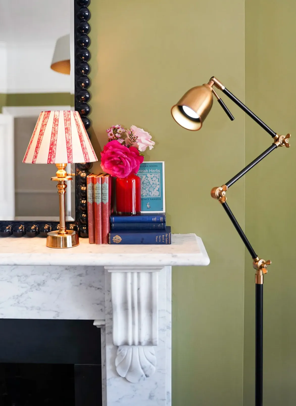 Используйте уникальные настольные лампы Используйте уникальные настольные лампы