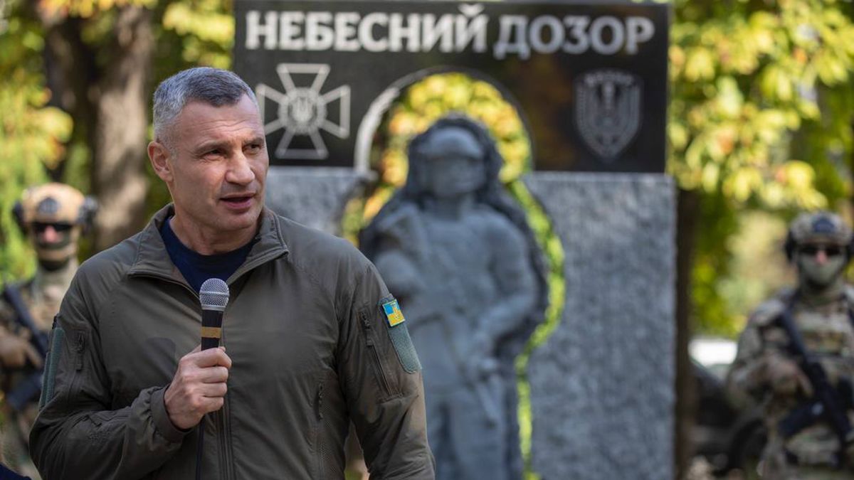 У Києві відкрили меморіал '"Небесний дозор'" У Києві відкрили меморіал '"Небесний дозор'"