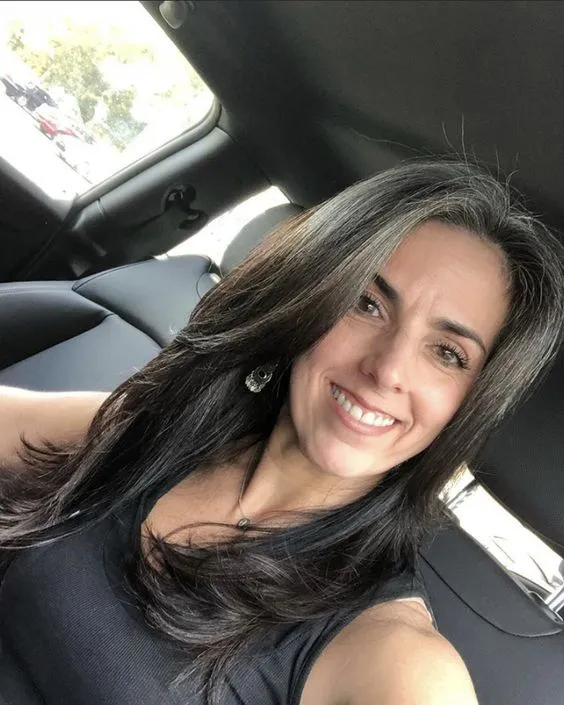 Цвета волос, которые старят женщин после 50 лет Цвета волос, которые старят женщин после 50 лет