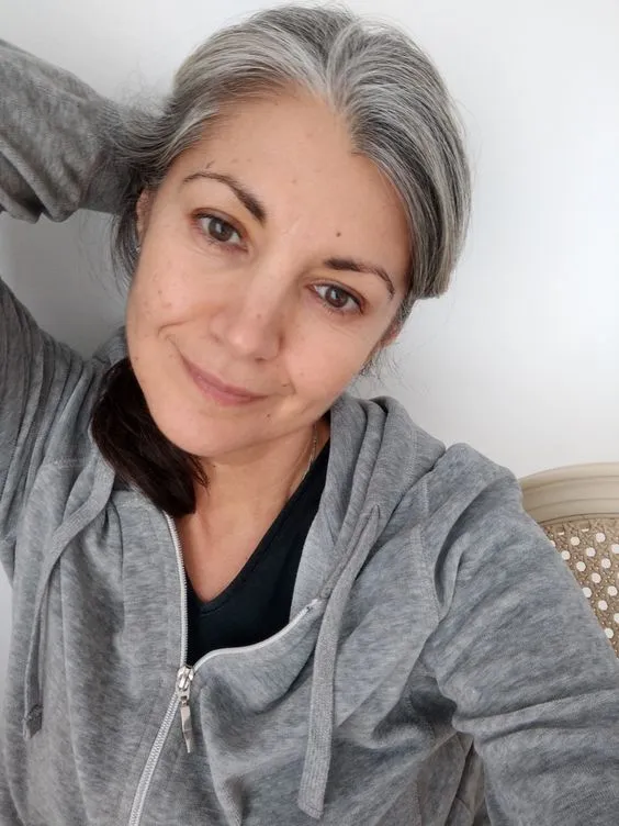 Цвета волос, которые старят женщин после 50 лет Цвета волос, которые старят женщин после 50 лет