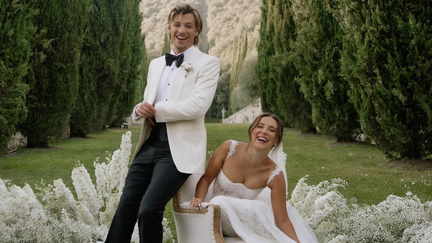 Міллі Боббі Браун та Джейк Бон Джові Міллі Боббі Браун та Джейк Бон Джові