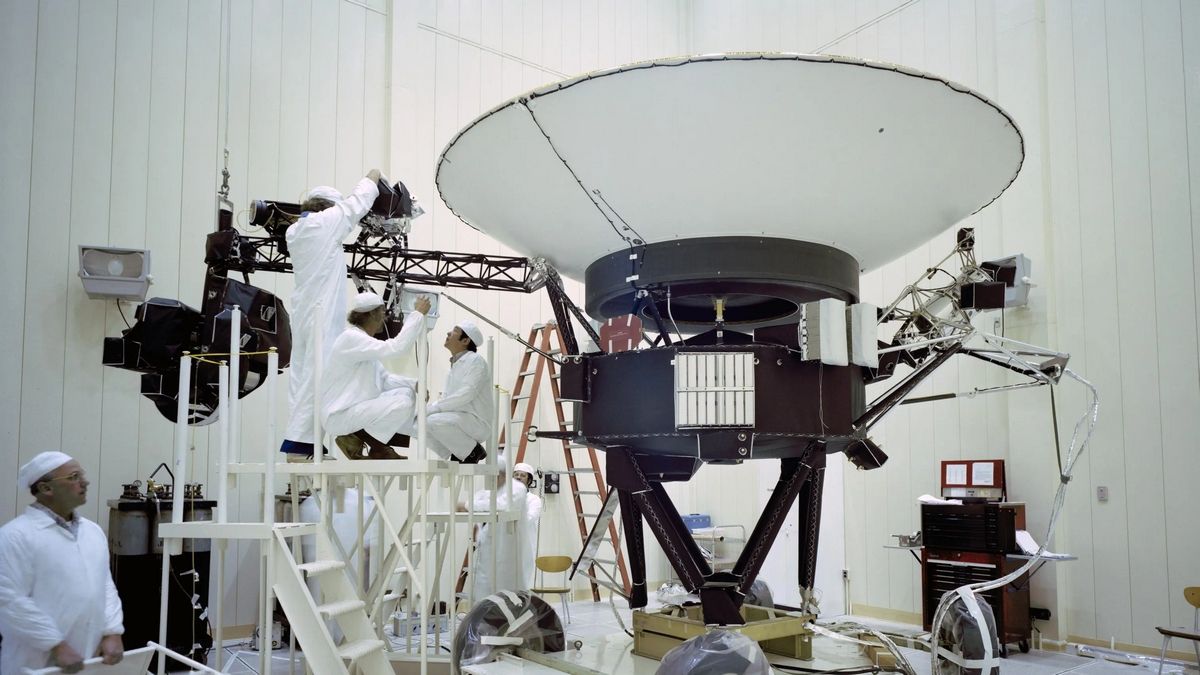 NASA зупиняє роботу плазмового інструмента, щоб зберегти енергію Вояджера-2 NASA зупиняє роботу плазмового інструмента, щоб зберегти енергію Вояджера-2