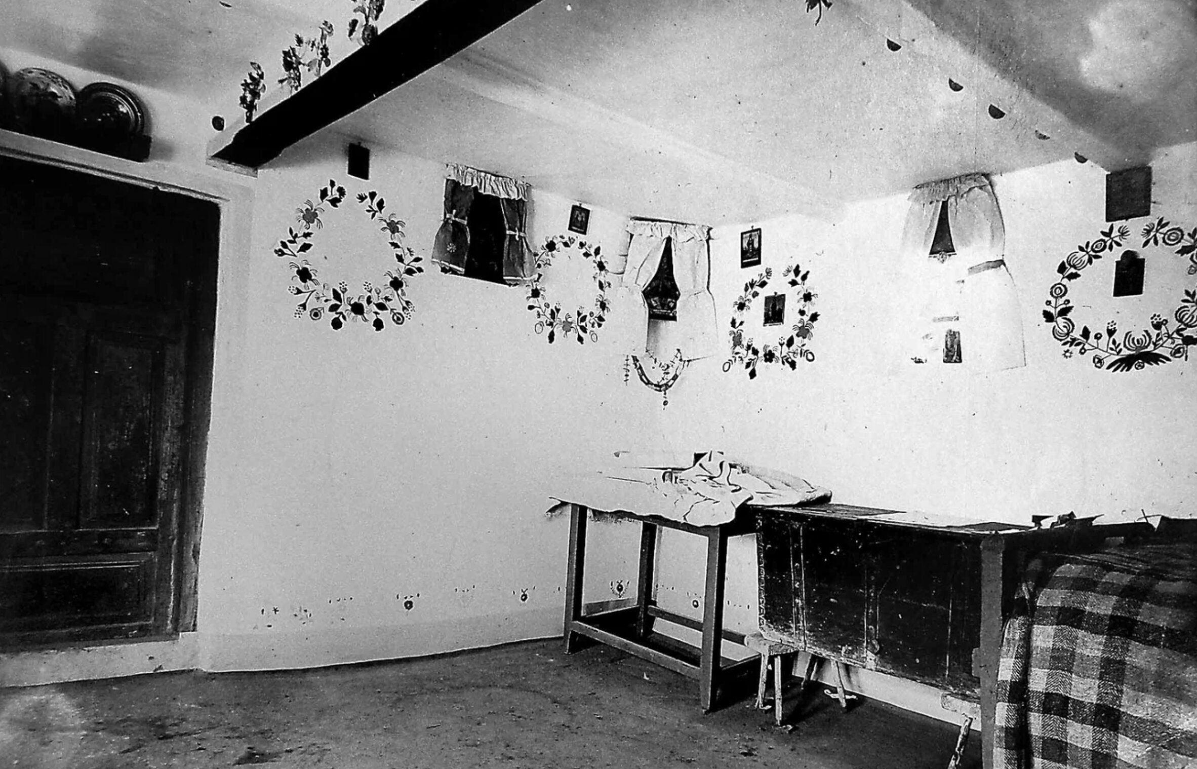 Як оздоблювали хати на Поділлі 100 років тому - фото дизайну інтер'єру Як оздоблювали хати на Поділлі 100 років тому - фото дизайну інтер'єру