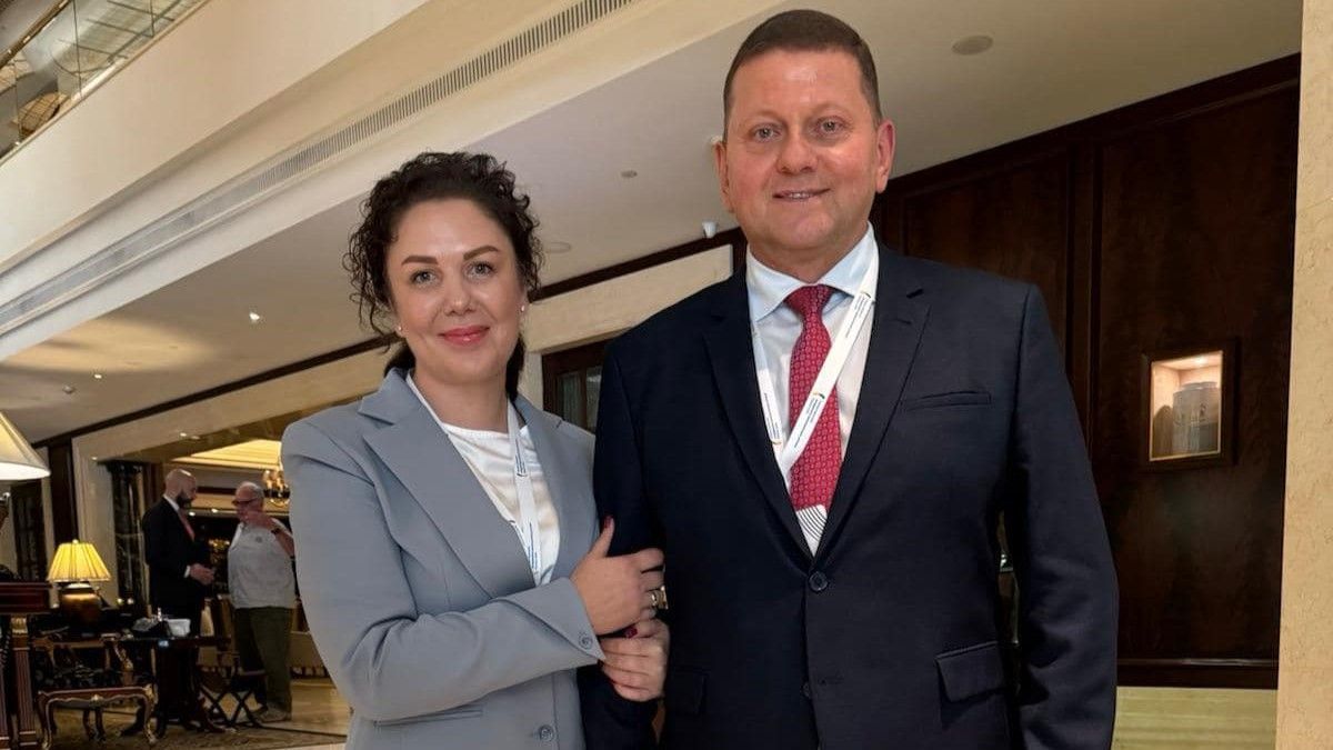 Валерий Залужный с женой Валерий Залужный с женой