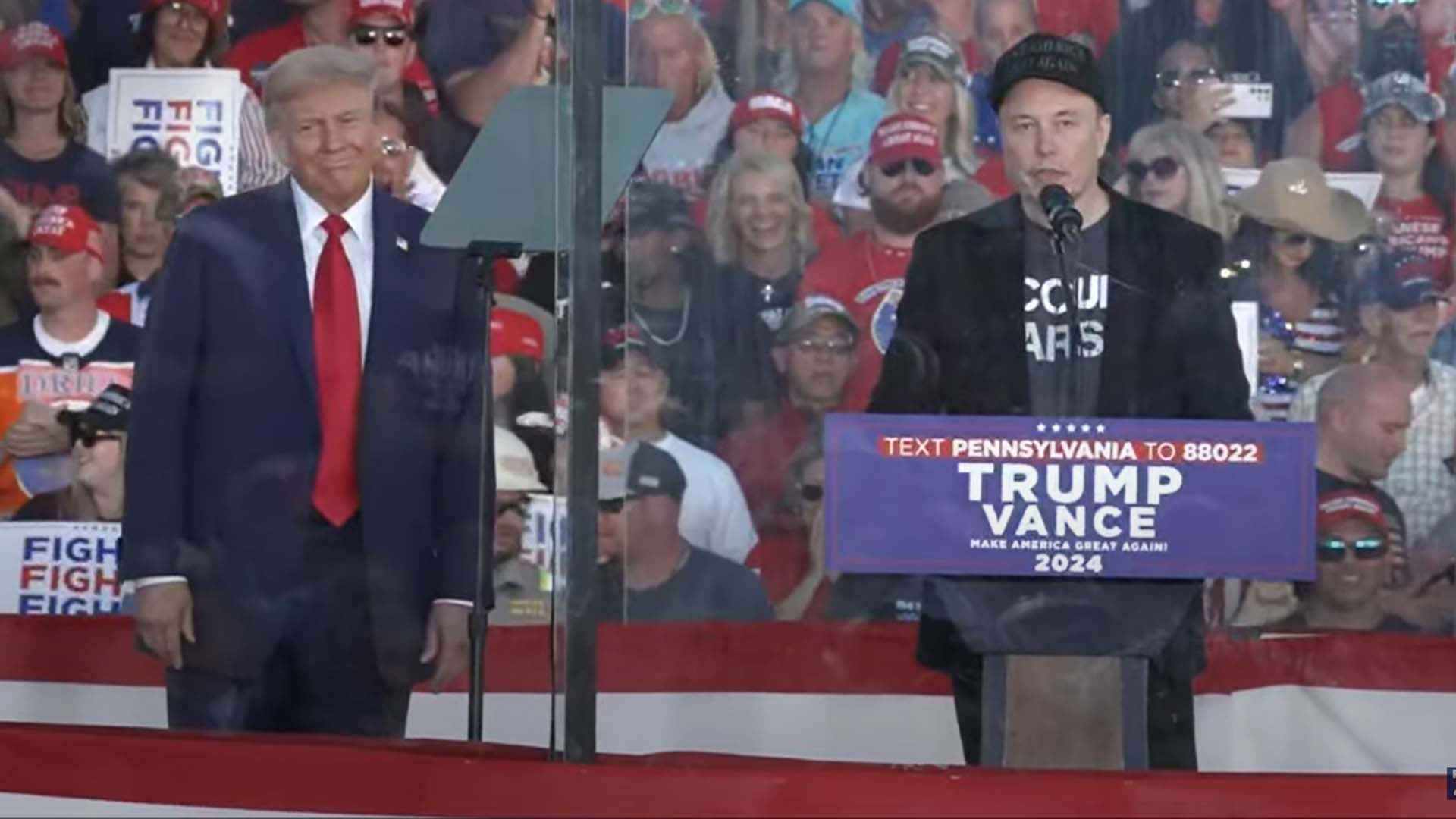 Илон Маск выступил на митинге Трампа Илон Маск выступил на митинге Трампа