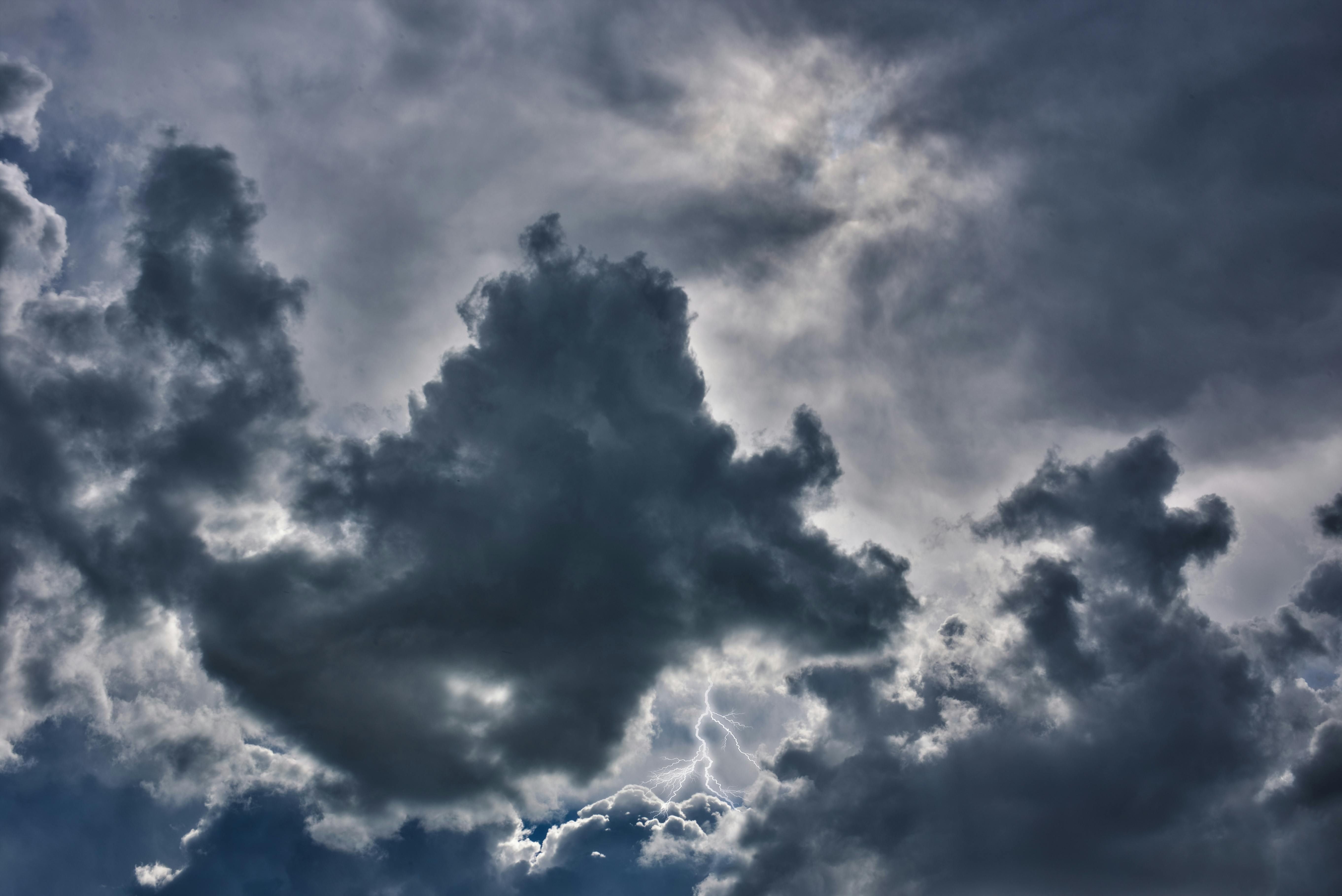 Сьогодні в кількох областях обіцяють грози - 24 Канал Сьогодні в кількох областях обіцяють грози - 24 Канал