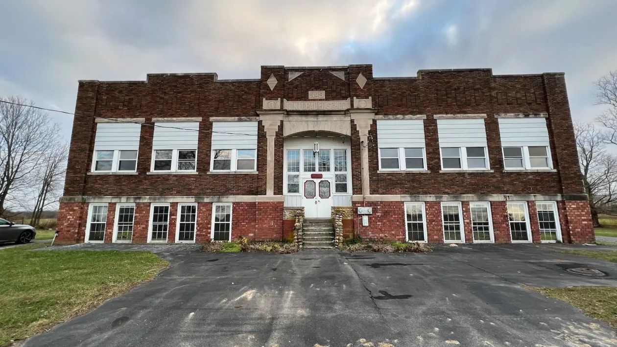 Будинок у будівлі старої школи - як подружжя облаштувало сімейне житло - Нерухомість Будинок у будівлі старої школи - як подружжя облаштувало сімейне житло - Нерухомість