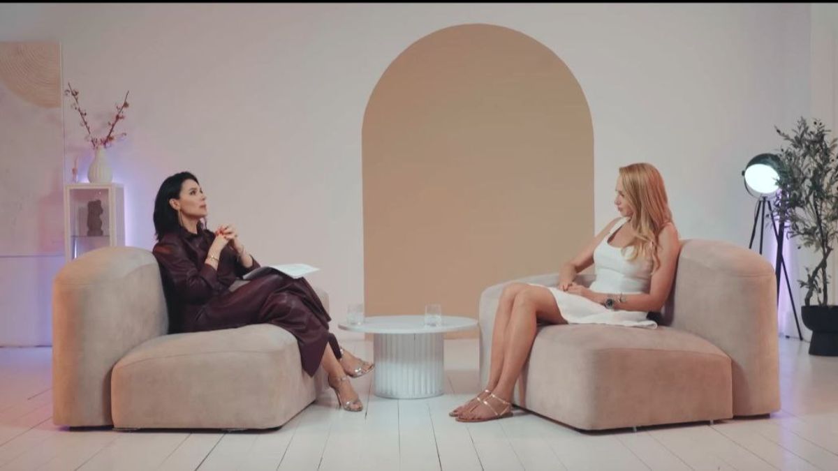 Маша Єфросиніна та Оля Полякова Маша Єфросиніна та Оля Полякова