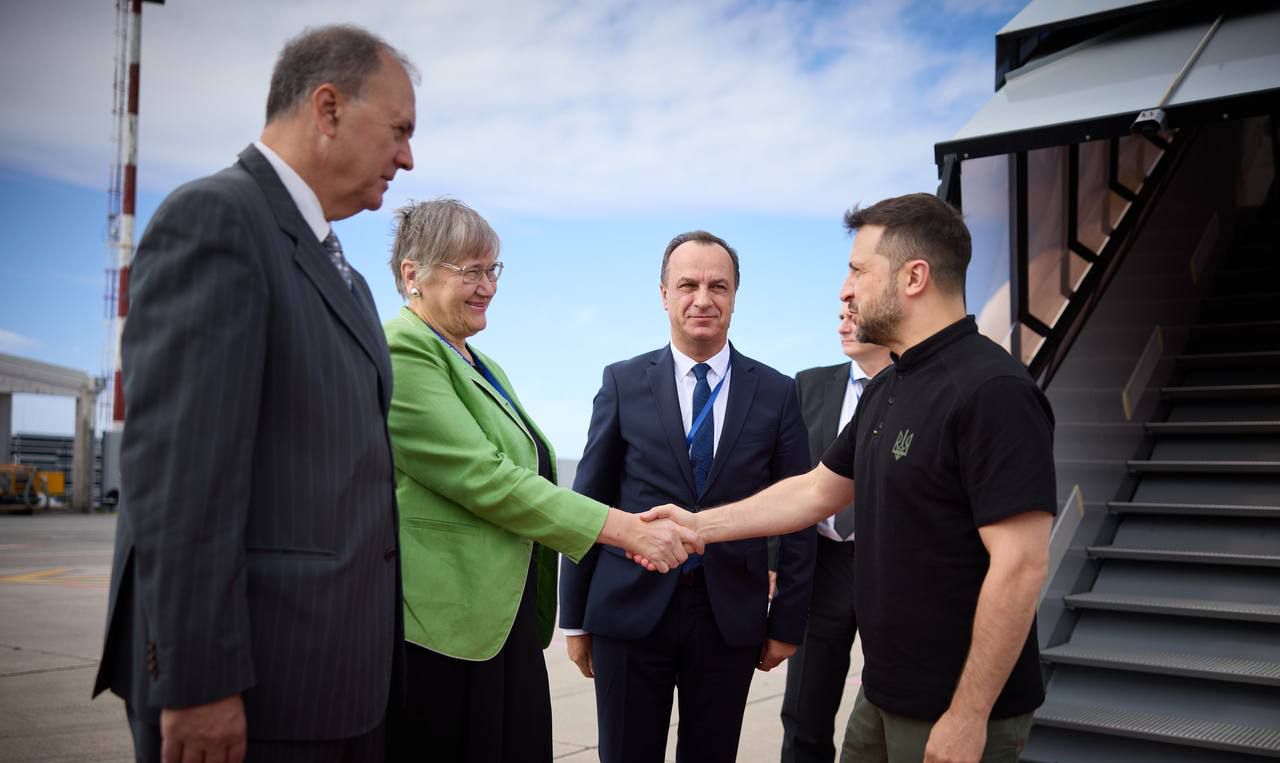 Зеленский прибыл в Хорватию Зеленский прибыл в Хорватию