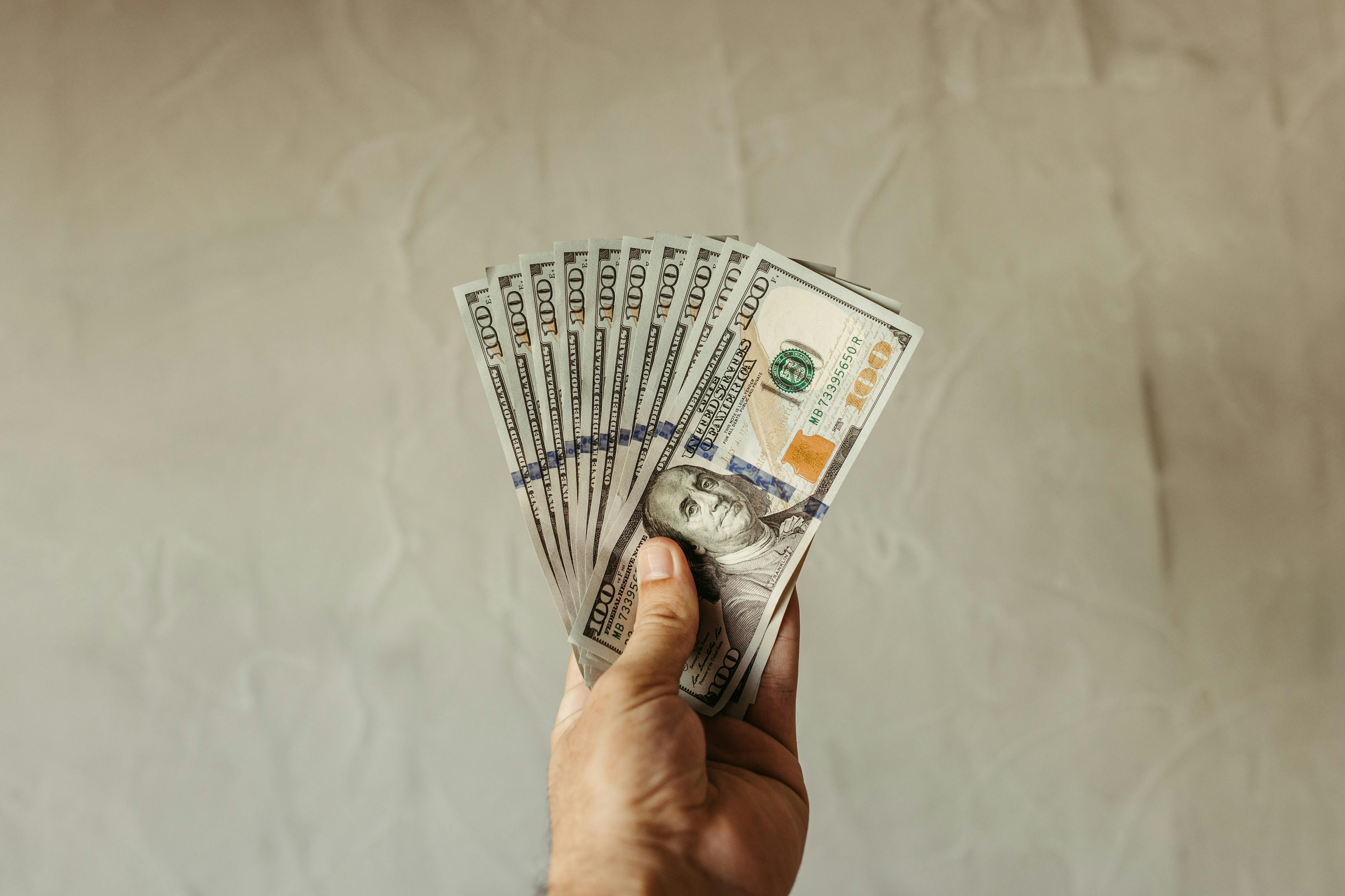 Курс долара та євро Курс долара та євро