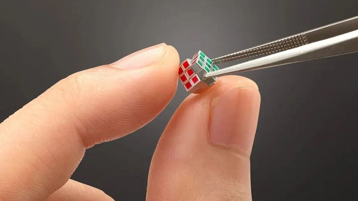 Разработчики представили самый маленький кубик Рубика в мире - фото Разработчики представили самый маленький кубик Рубика в мире - фото