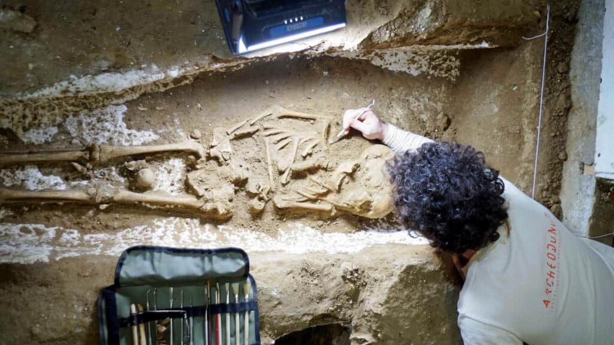 Римські поховання знайшли під час реконструкції підвалу у Франції Римські поховання знайшли під час реконструкції підвалу у Франції