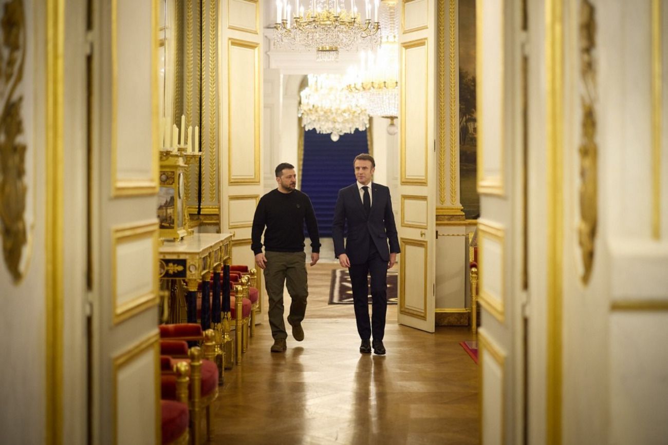 Зеленский представил План победы Макрону Зеленский представил План победы Макрону