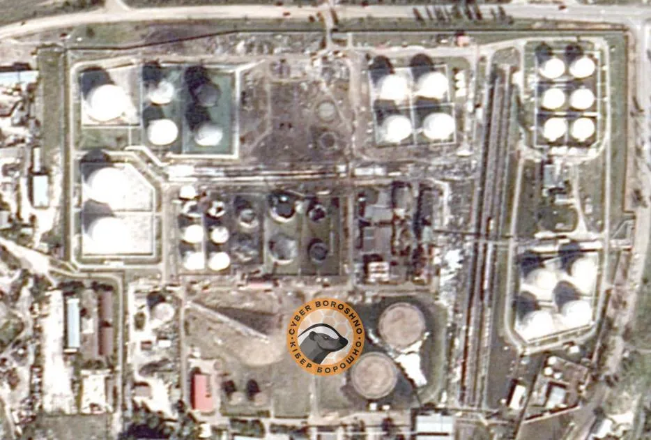 Пожар в Феодосии на нефтебазе Пожар в Феодосии на нефтебазе