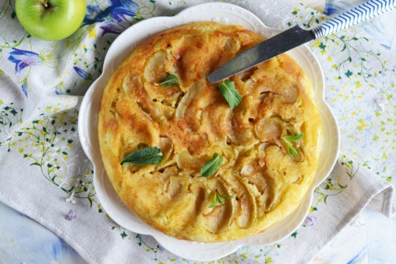 Готуємо шарлотку на сковороді Готуємо шарлотку на сковороді