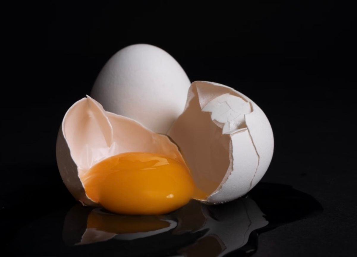 Как взбивать яйца для пышного омлета Как взбивать яйца для пышного омлета