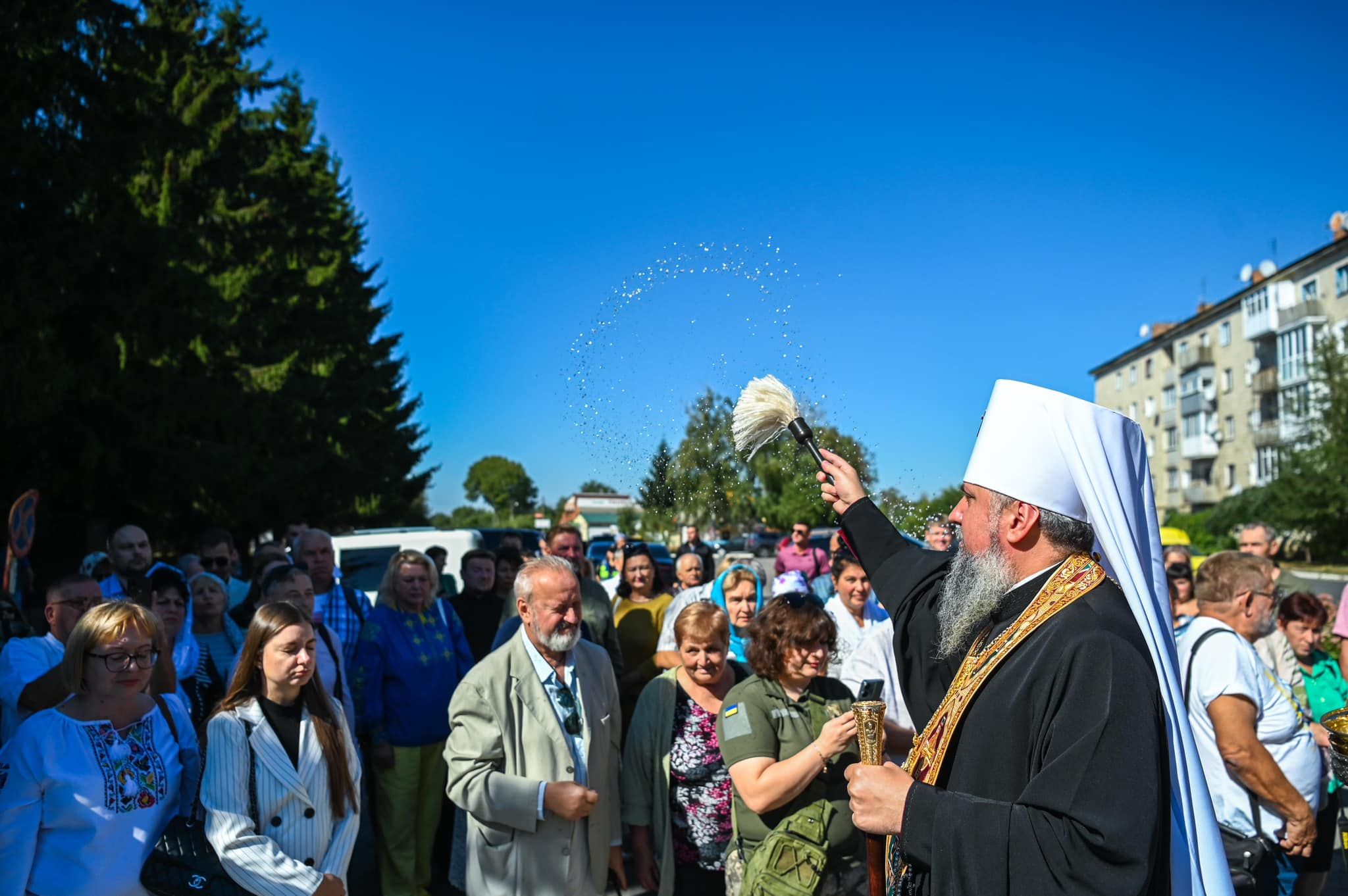 Більшість українців виступають за єдину православну церкву Більшість українців виступають за єдину православну церкву