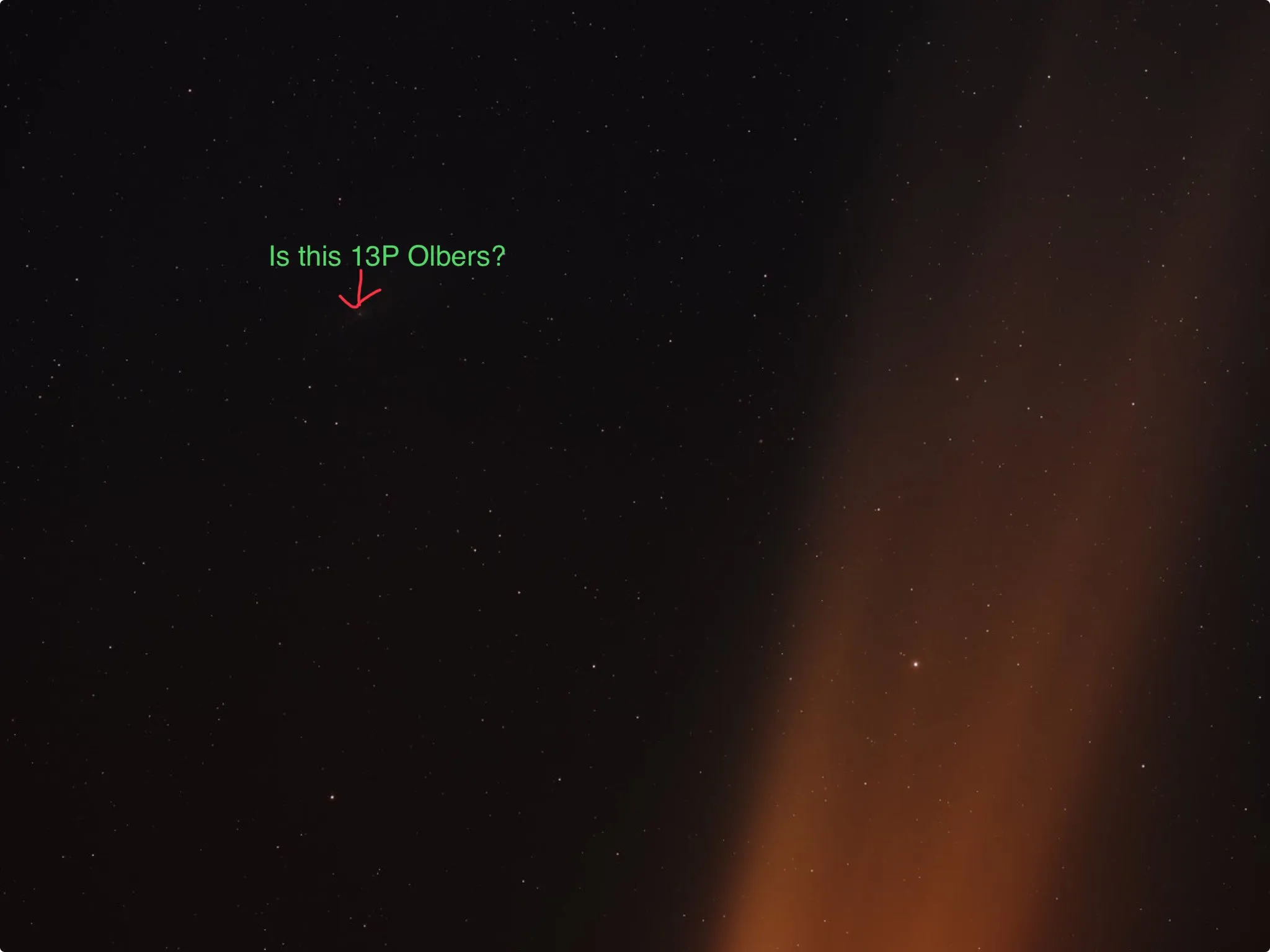 Комету 13p/Ольберса можна заледве розгледіти Комету 13p/Ольберса можна заледве розгледіти