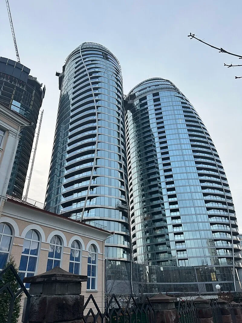 Нерухомість Хмарочос Київ Taryan Towers