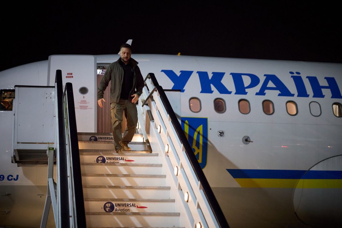 Зеленский отправился в Брюссель Зеленский отправился в Брюссель