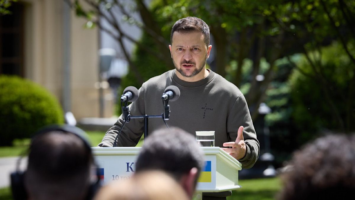 Зеленський про далекобійність Зеленський про далекобійність