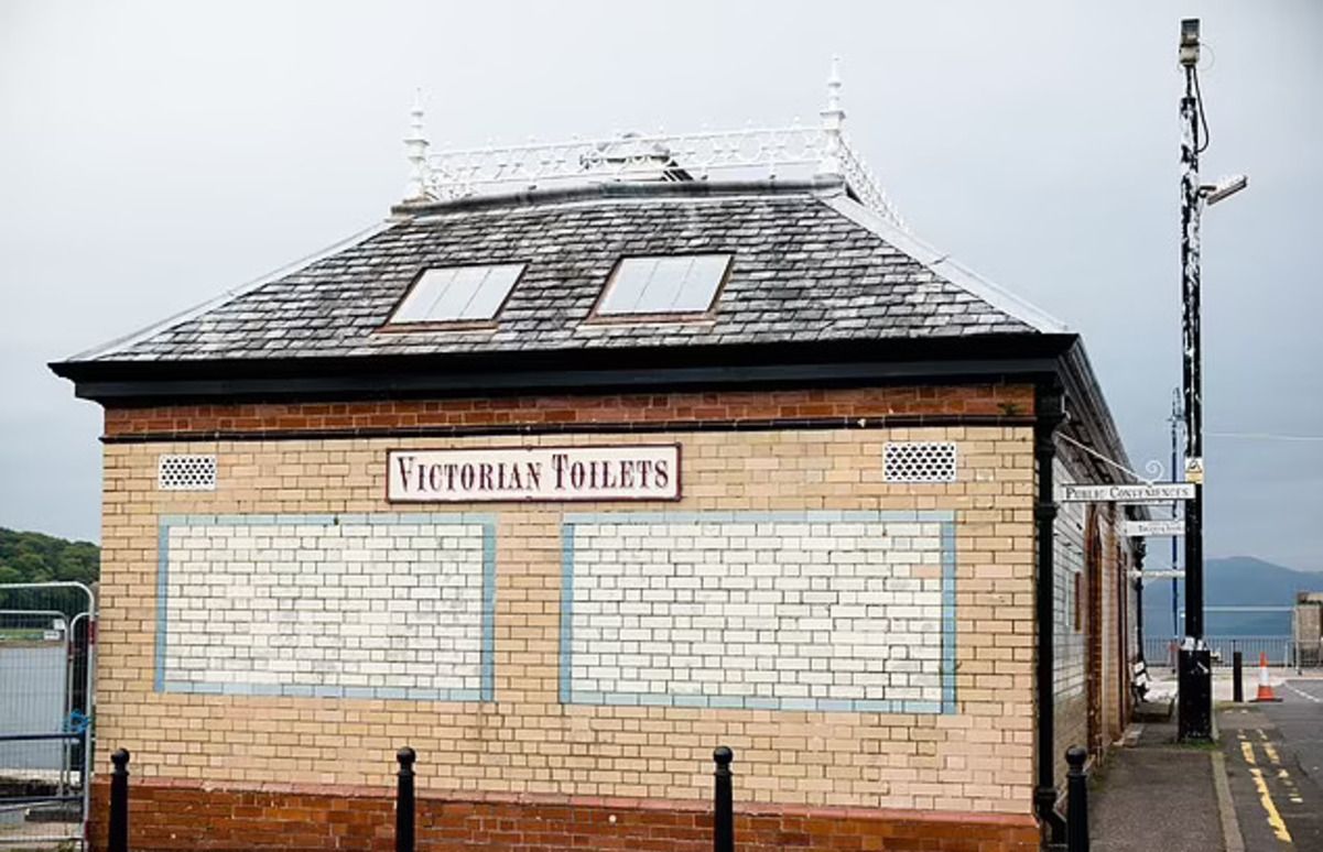 Туалет в Шотландии вызвал ажиотаж среди туристов - Недвижимость Туалет в Шотландии вызвал ажиотаж среди туристов - Недвижимость