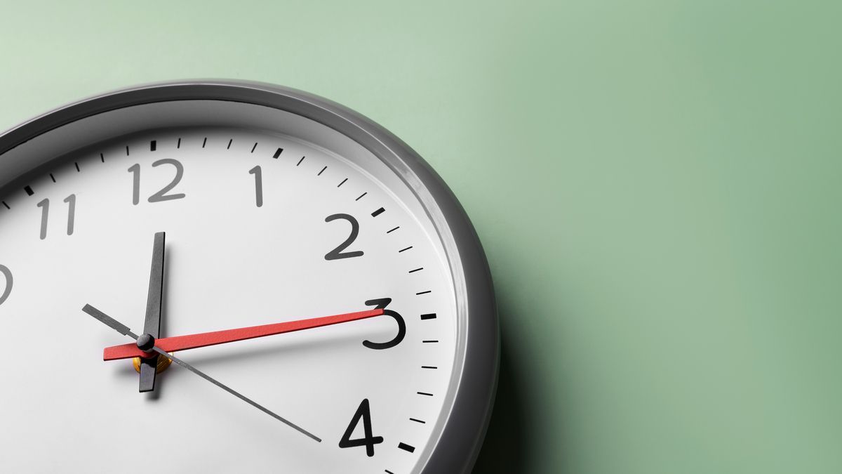 Переход на зимнее время 2024 – надо ли вручную переводить часы на телефоне и компьютере Переход на зимнее время 2024 – надо ли вручную переводить часы на телефоне и компьютере